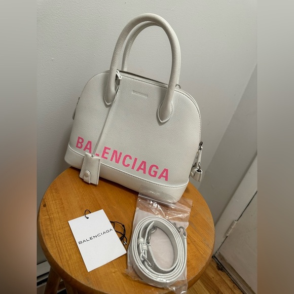 Balenciaga ville small handbag/crossbody (2,159$ retail) - Picture 1 of 9